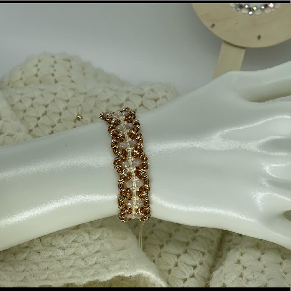 18k Gold Filled Hand Made Seed Glass Bead Bracelet- New